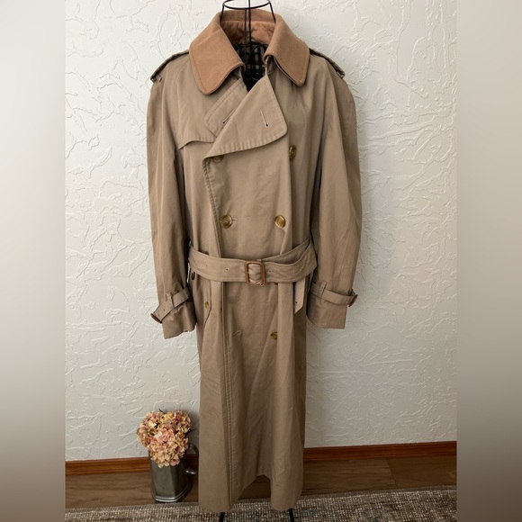 Burberry Jackets & Blazers - Vintage Burberrys Trench Coat EUC